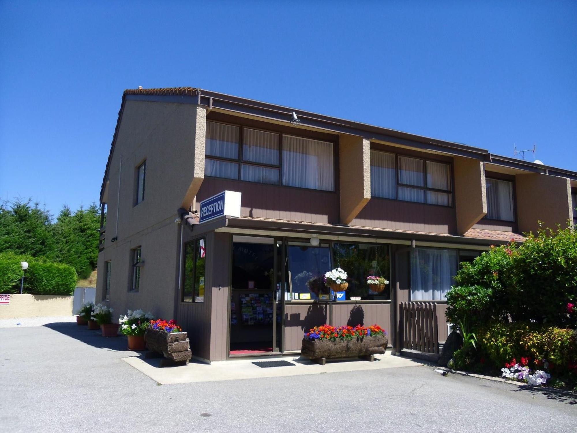 Fairway & Motel
