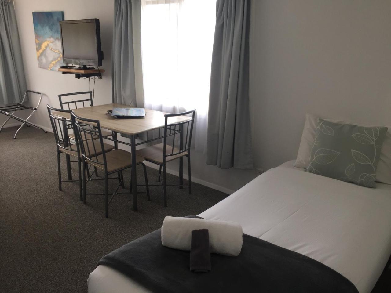 Fairway & Motel 4*